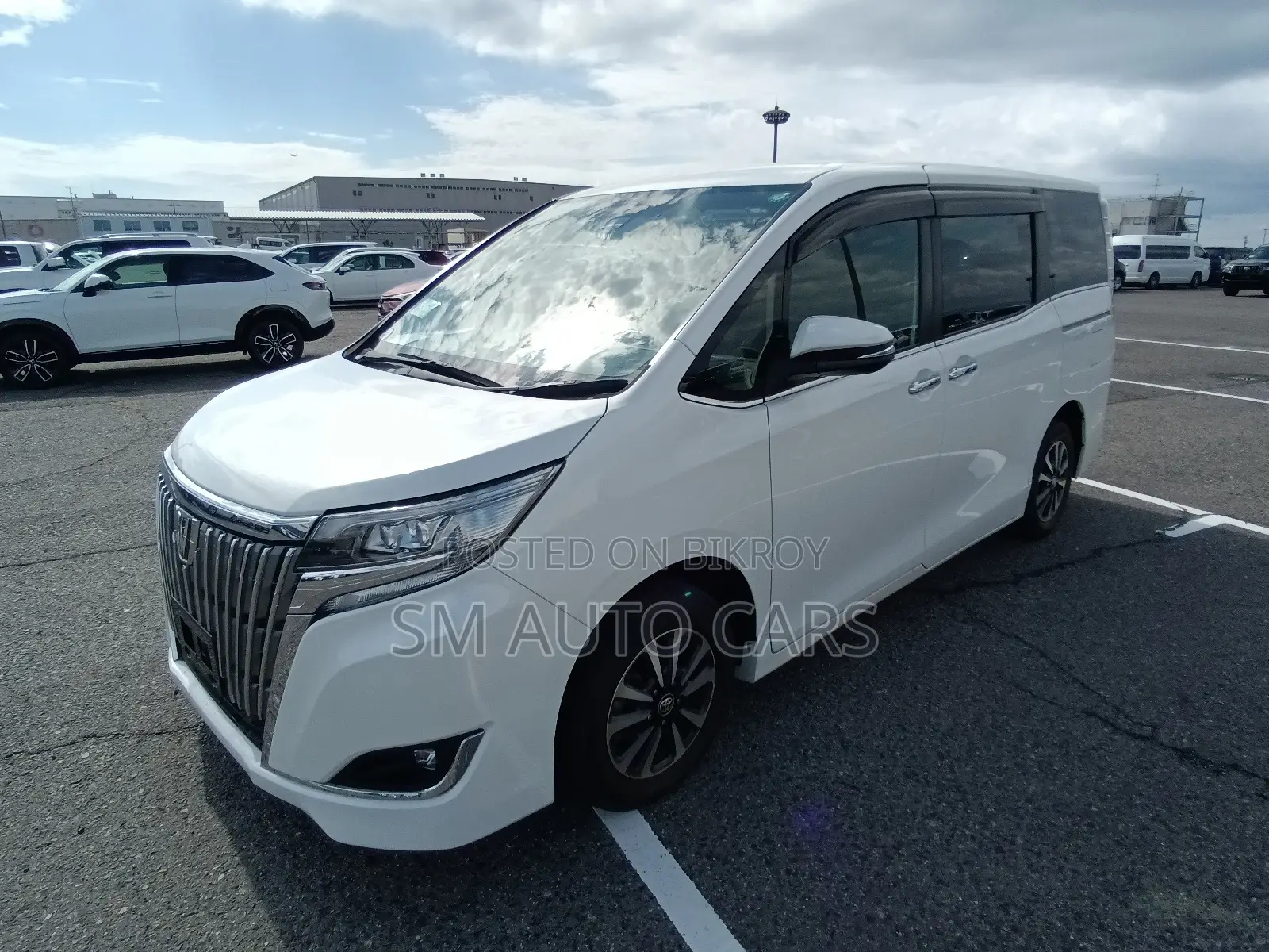 Toyota Esquire Non Hybrid Xi Pearl 2020