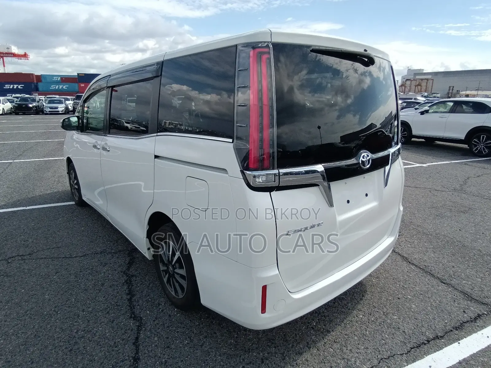 Toyota Esquire Non Hybrid Xi Pearl 2020