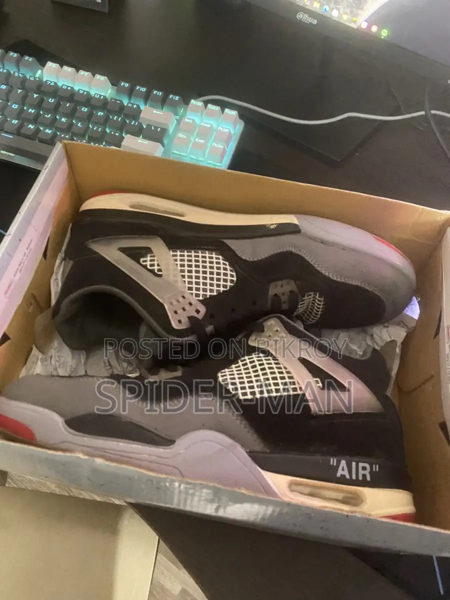 Jordan 4
