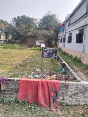 জরুরী ভিত্তিতে জমি বিক্রয় করা হবে।