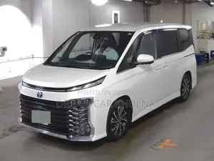 Toyota Voxy S-Z Full Option 2023 2026