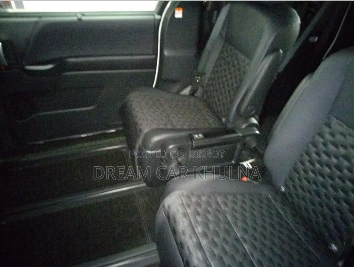 Toyota Voxy S-Z Full Option 2023 2026