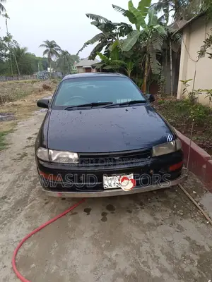 টয়োটা করিনা ১৯৯৭ কালো