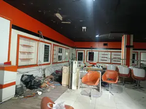 গুলশান ২-এ নিচতলায় রেস্টুরেন্ট / শোরুম স্পেস ভাড়া