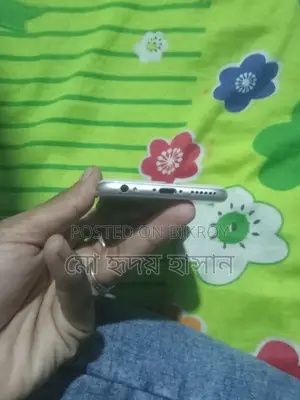 Apple iPhone 6S (Used)