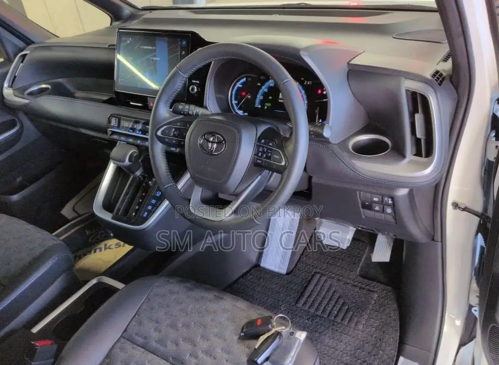 Toyota Voxy Hybrid SZ Pearl New 2022