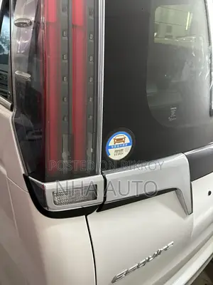 Toyota Esquire SUNROOF 2020