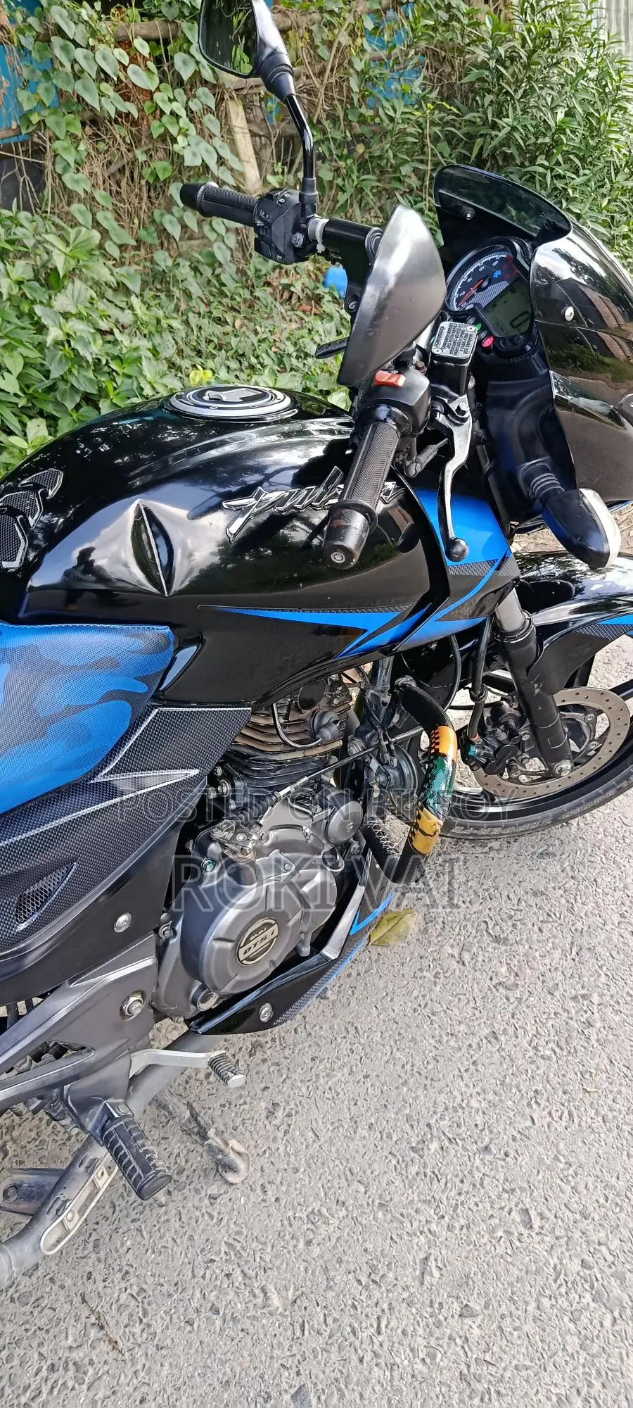 Bajaj Pulsar 150 . 2022