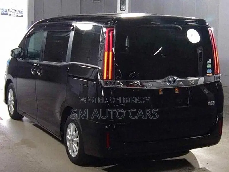 Toyota Noah Hybrid G Black 2021