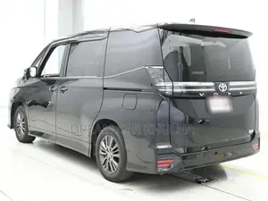 Toyota Voxy SG Hyb Black 2022