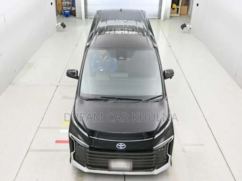Toyota Voxy SG Hyb Black 2022
