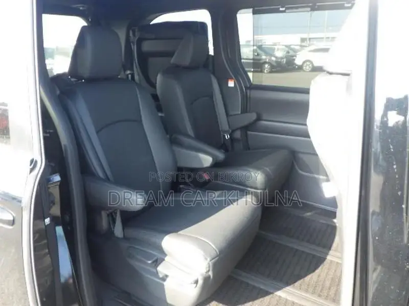 Toyota Voxy SG Hyb Black 2022