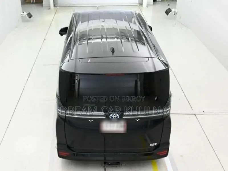 Toyota Voxy SG Hyb Black 2022