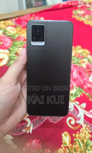 Vivo V20 (Used)