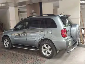 Toyota RAV4 ` 2005