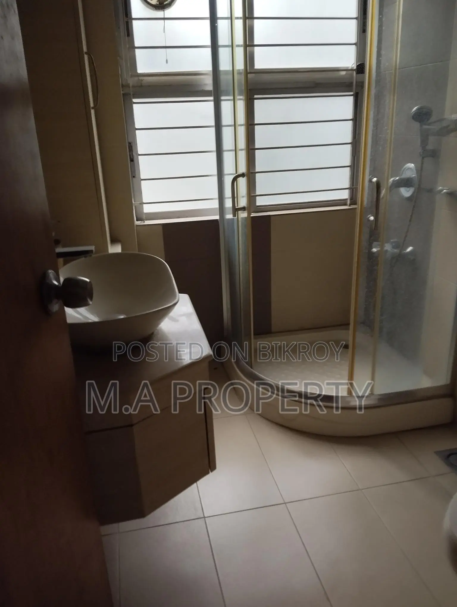 EXCELLENT 4 BED FURNISHED FLAT RENT IN GULSHAN NORTH