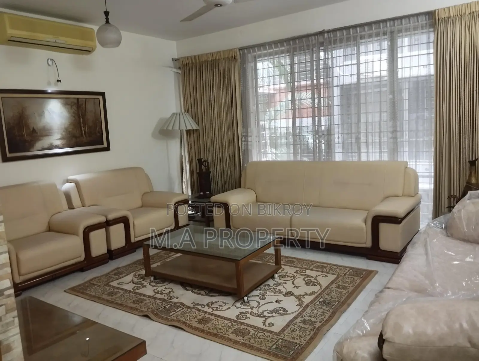 EXCELLENT 4 BED FURNISHED FLAT RENT IN GULSHAN NORTH