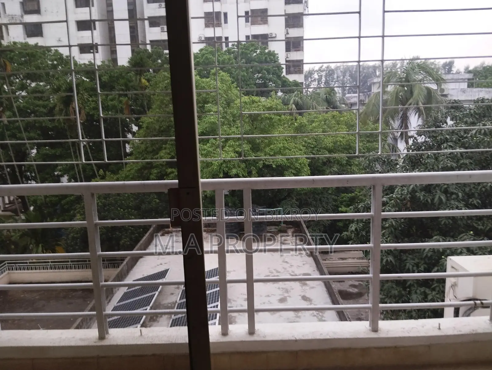 EXCELLENT 4 BED FURNISHED FLAT RENT IN GULSHAN NORTH