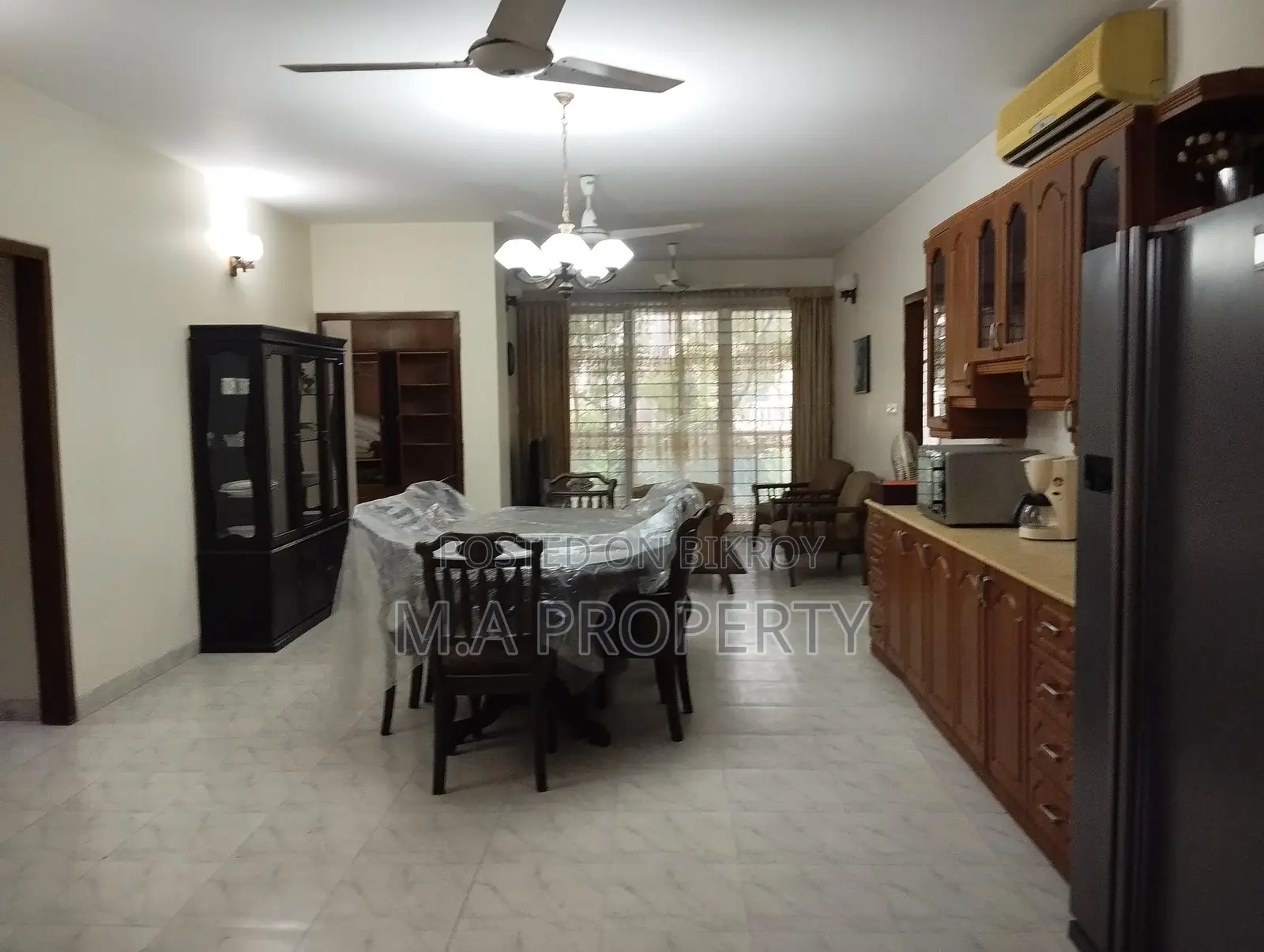 EXCELLENT 4 BED FURNISHED FLAT RENT IN GULSHAN NORTH