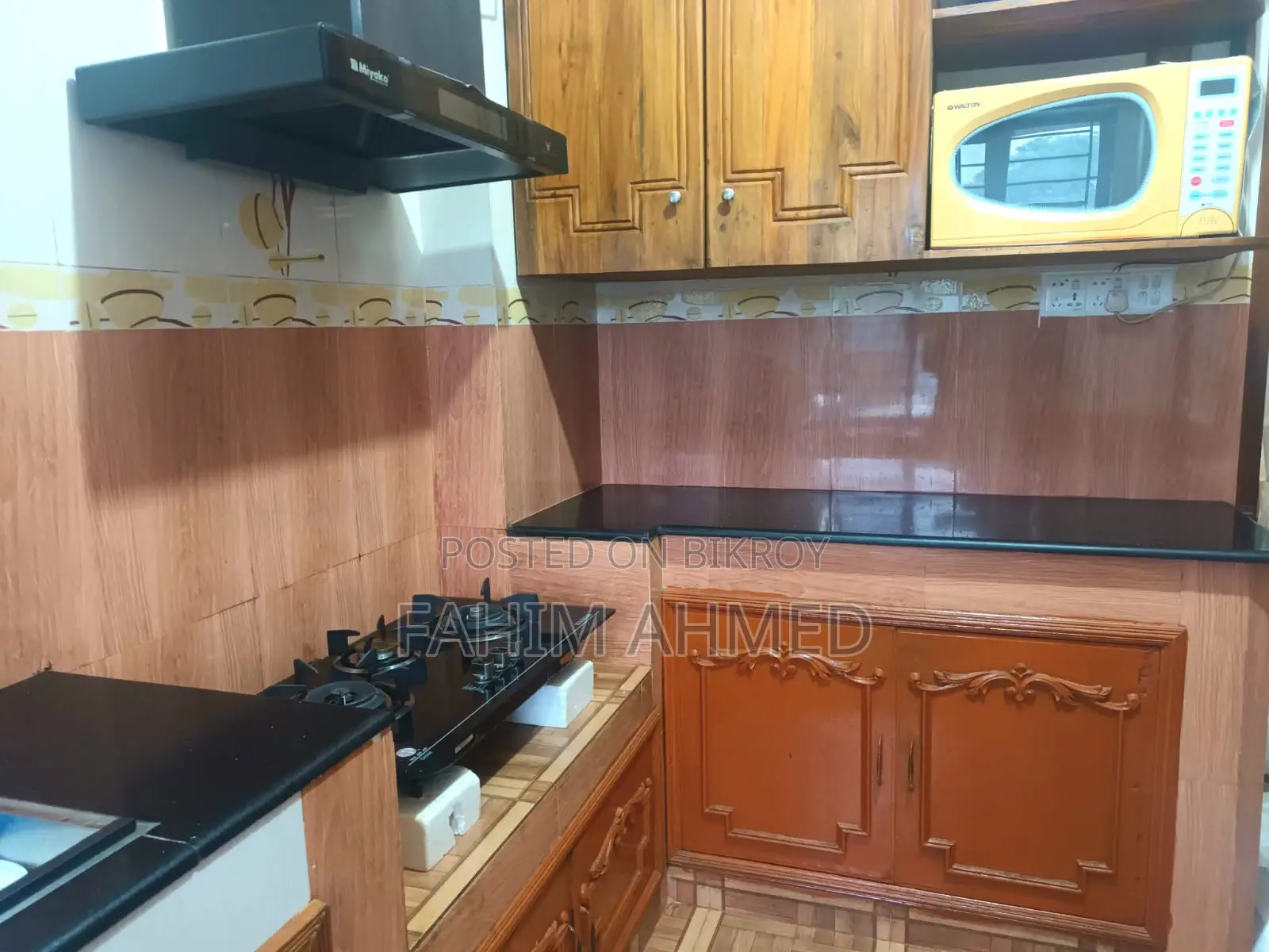 Furnished 3-Bedroom Apartment in Zinda Bazar for Rent