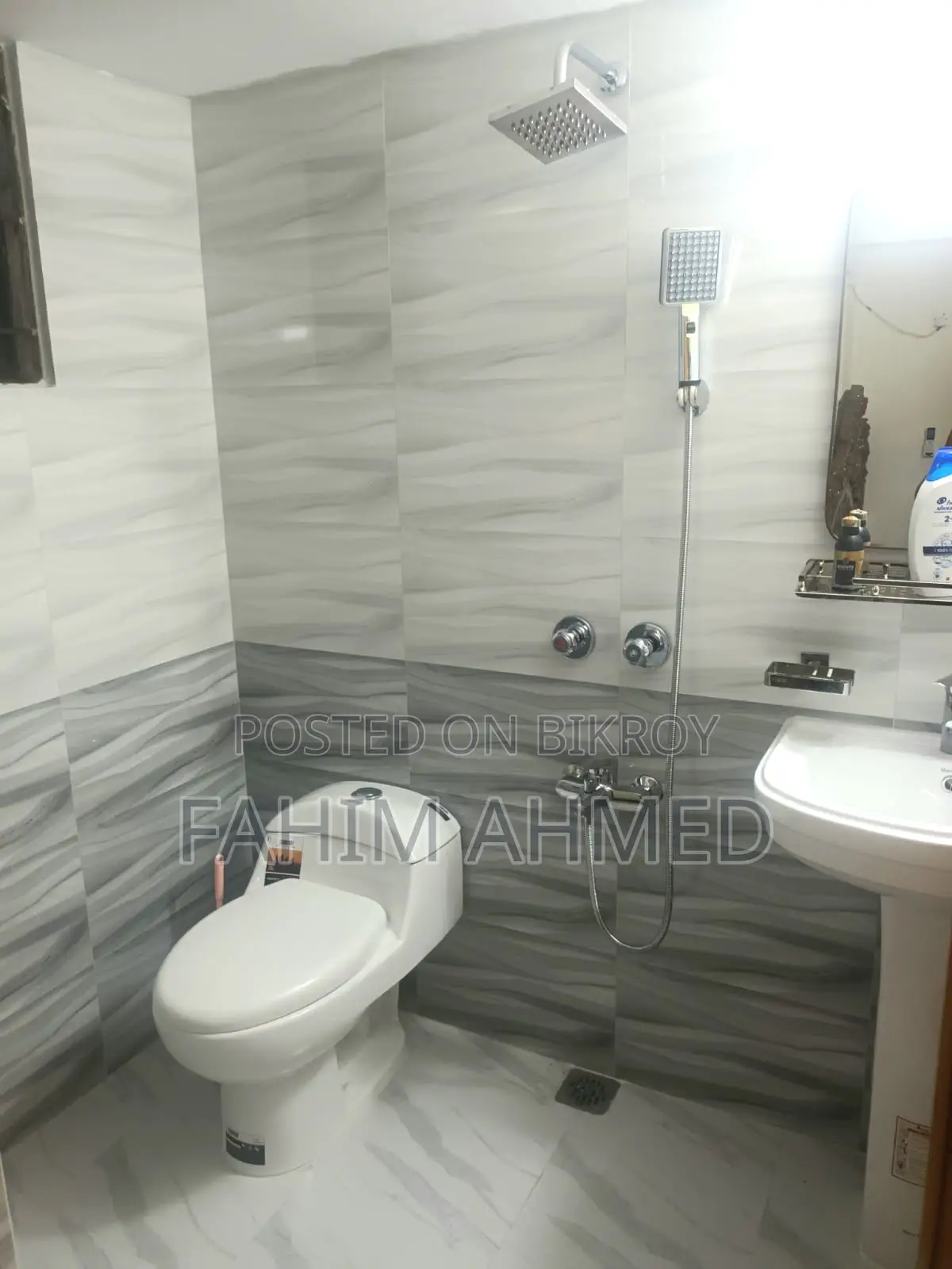 Furnished 3-Bedroom Apartment in Zinda Bazar for Rent