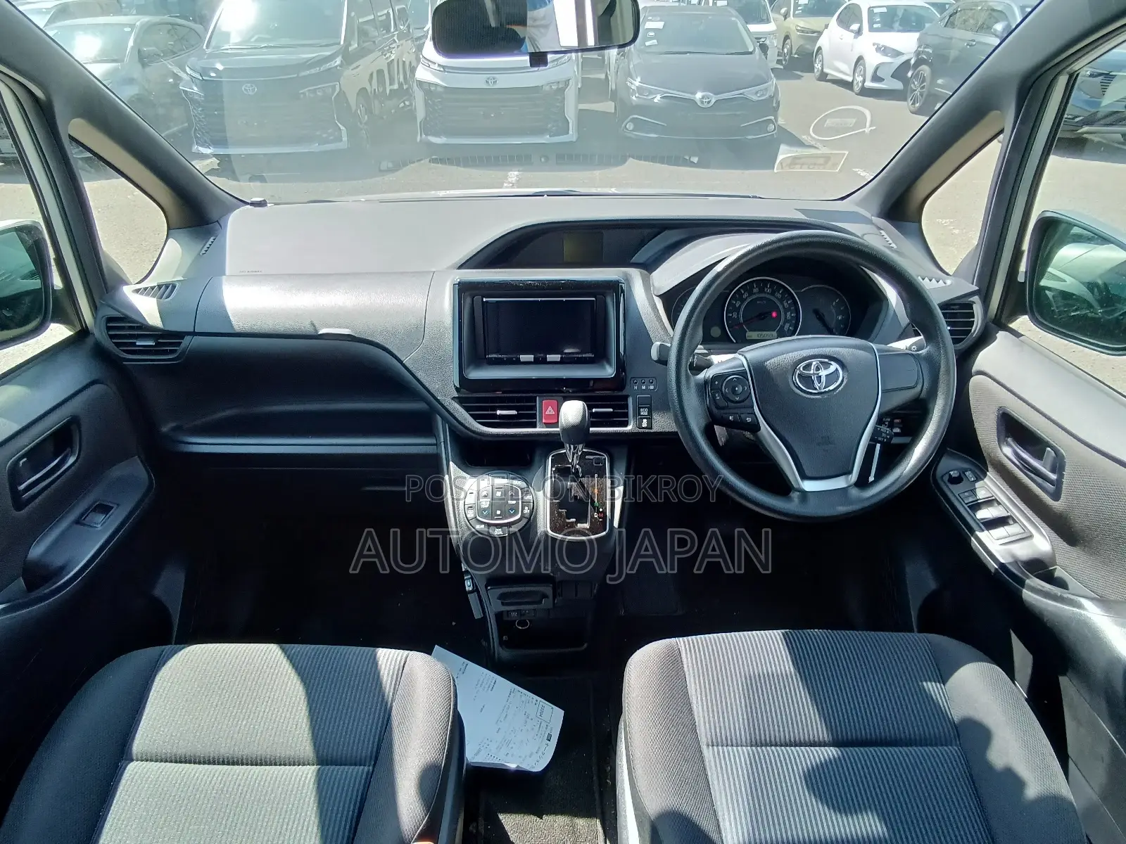 Toyota Noah X 2021