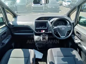 Toyota Noah X 2021