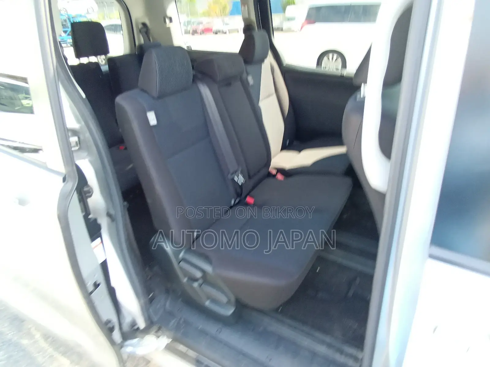Toyota Noah X 2021