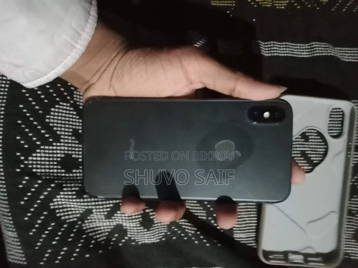 Apple iPhone X (Used)