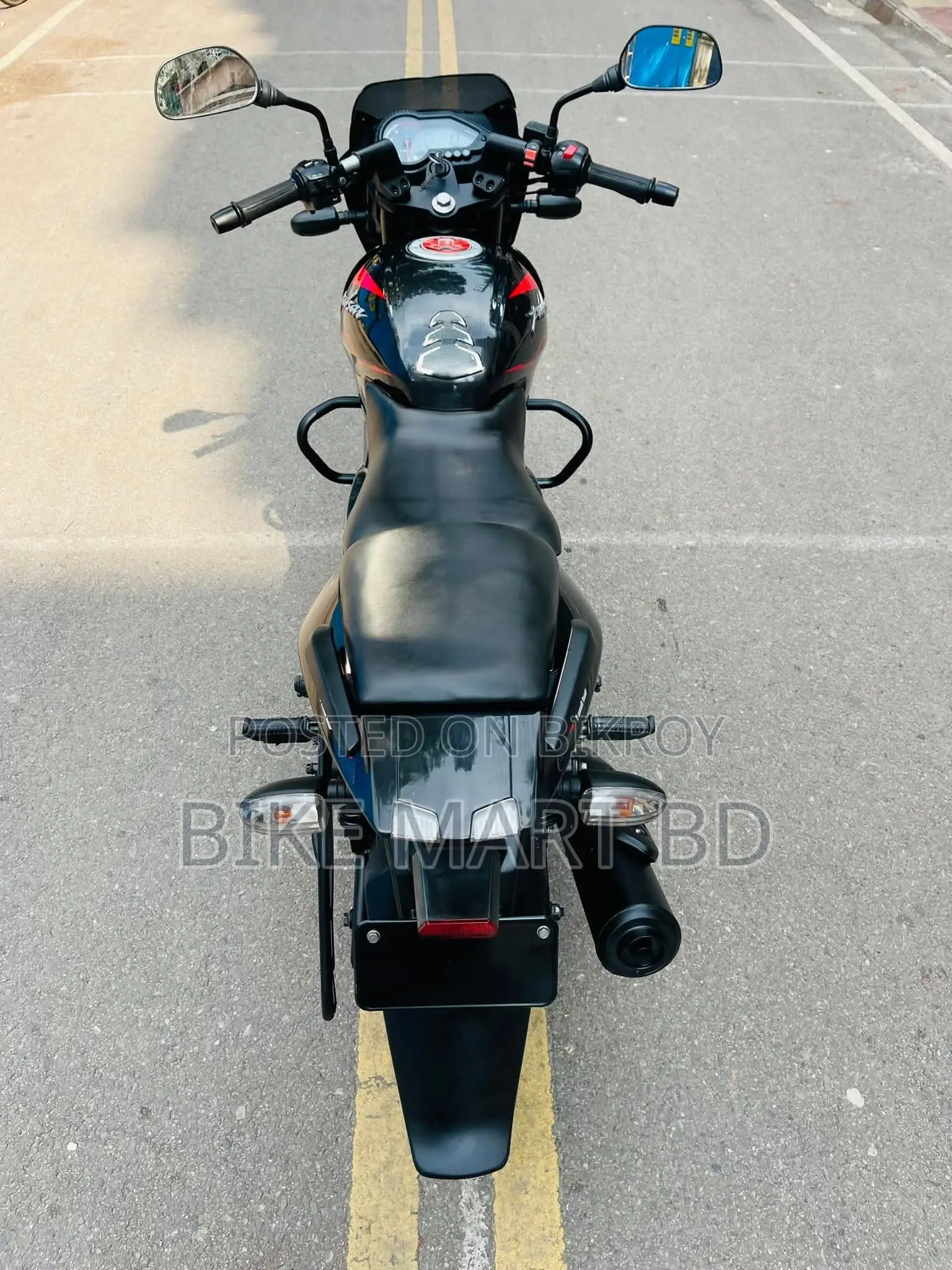 Bajaj Pulsar 150 2024 Red