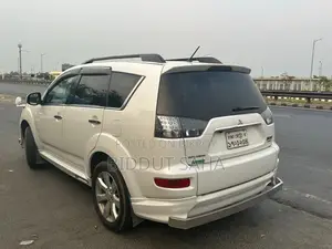 Mitsubishi Outlander 2010