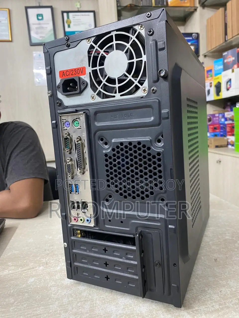 Desktop PC Intel Core i3 (4th Gen) SSD 120GB + 500GB HDD + RAM 8GB + Graphics