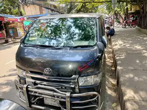 গাড়ি ভাড়া দেওয়া হয়।