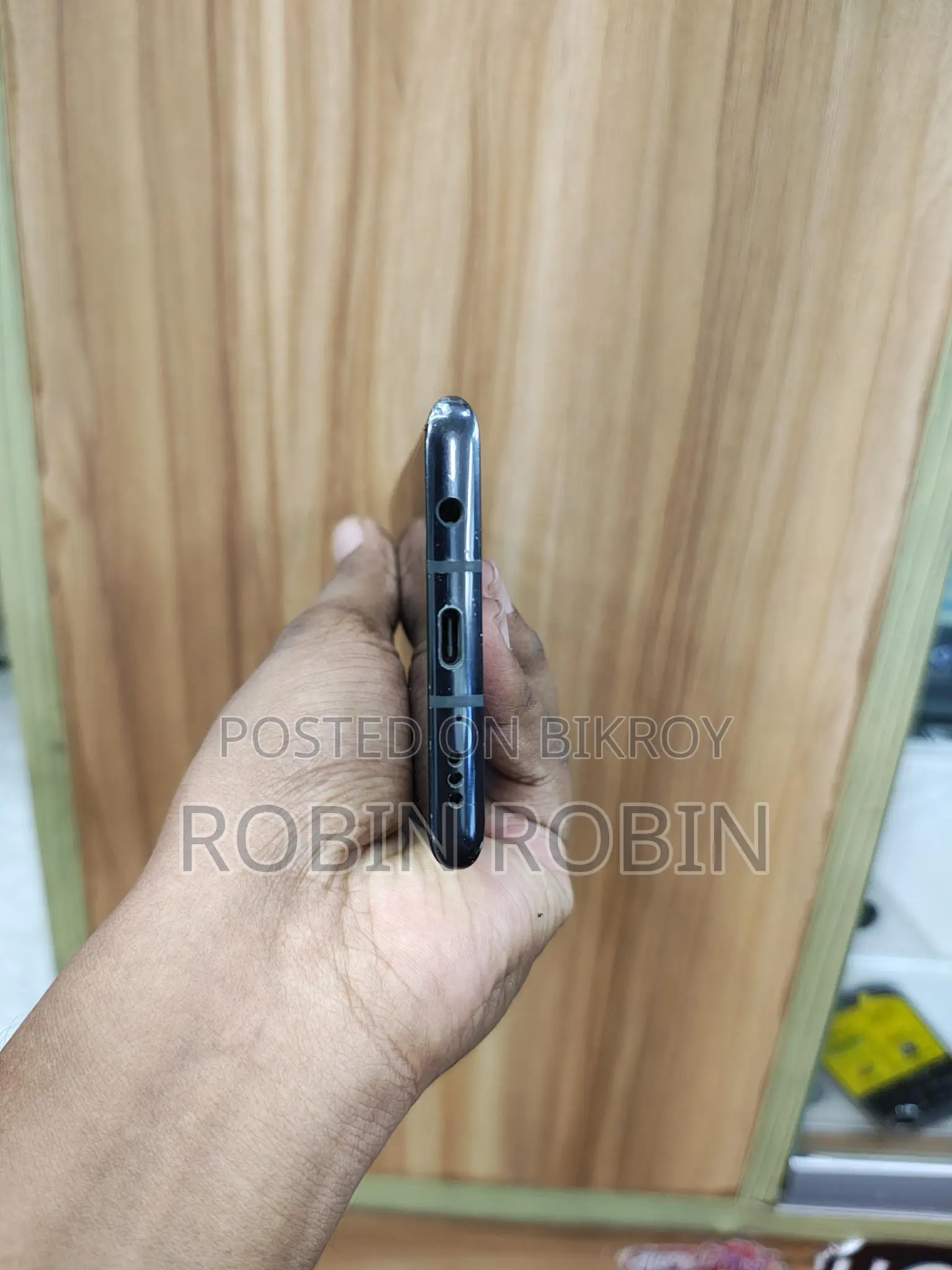 LG Velvet 5G . (Used)