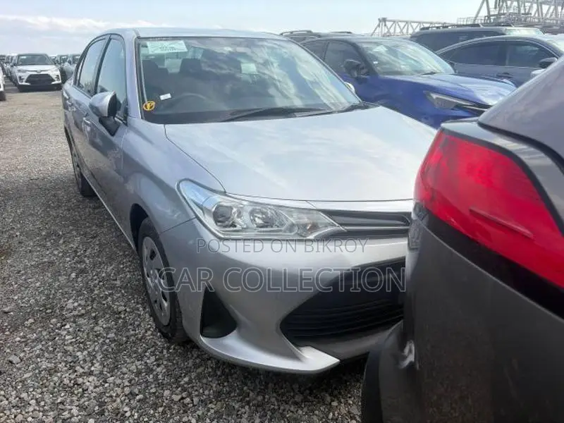 Toyota Axio EX HYBRID 2022