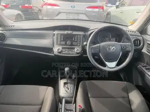 Toyota Axio EX HYBRID 2022