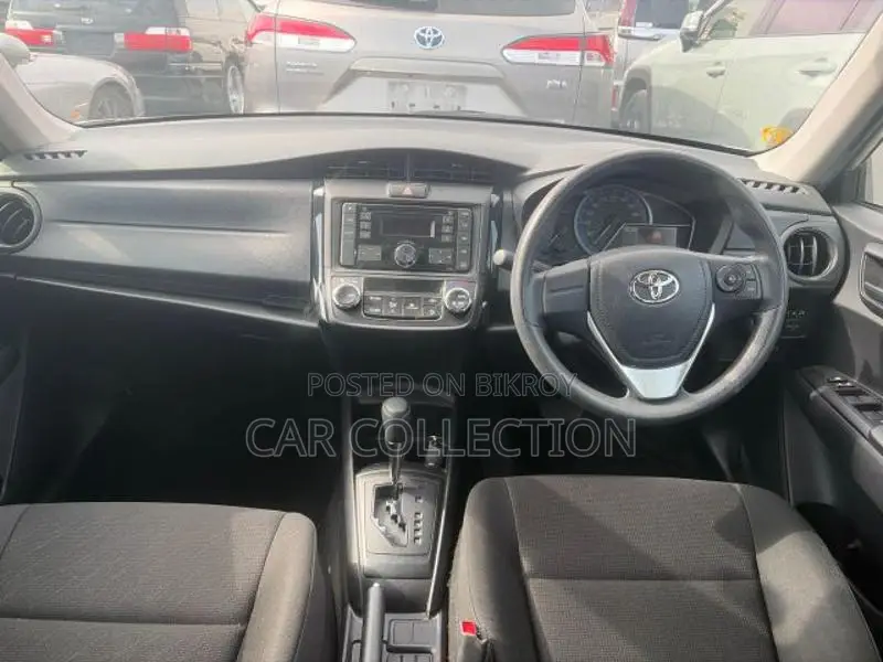 Toyota Axio EX HYBRID 2022