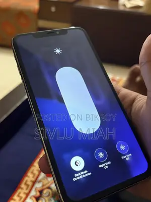 Apple iPhone 11 Pro Max ইউকে (ব্যবহৃত)