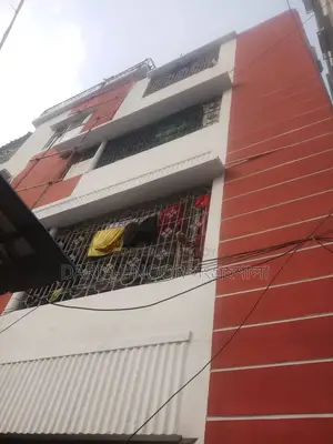 খিলগাঁও রিয়াজবাগে প্রায় তিন কাঠা জমির উপর চারতলা বাড়ি বিক্রি হবে।