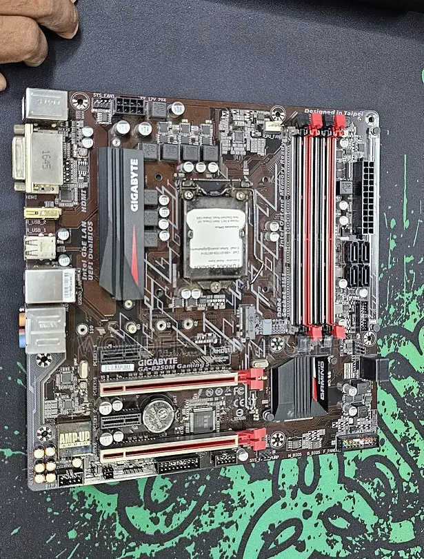 Gigabyte GA‑B250M‑Gaming 5 Motherboard With 1 Year Warranty