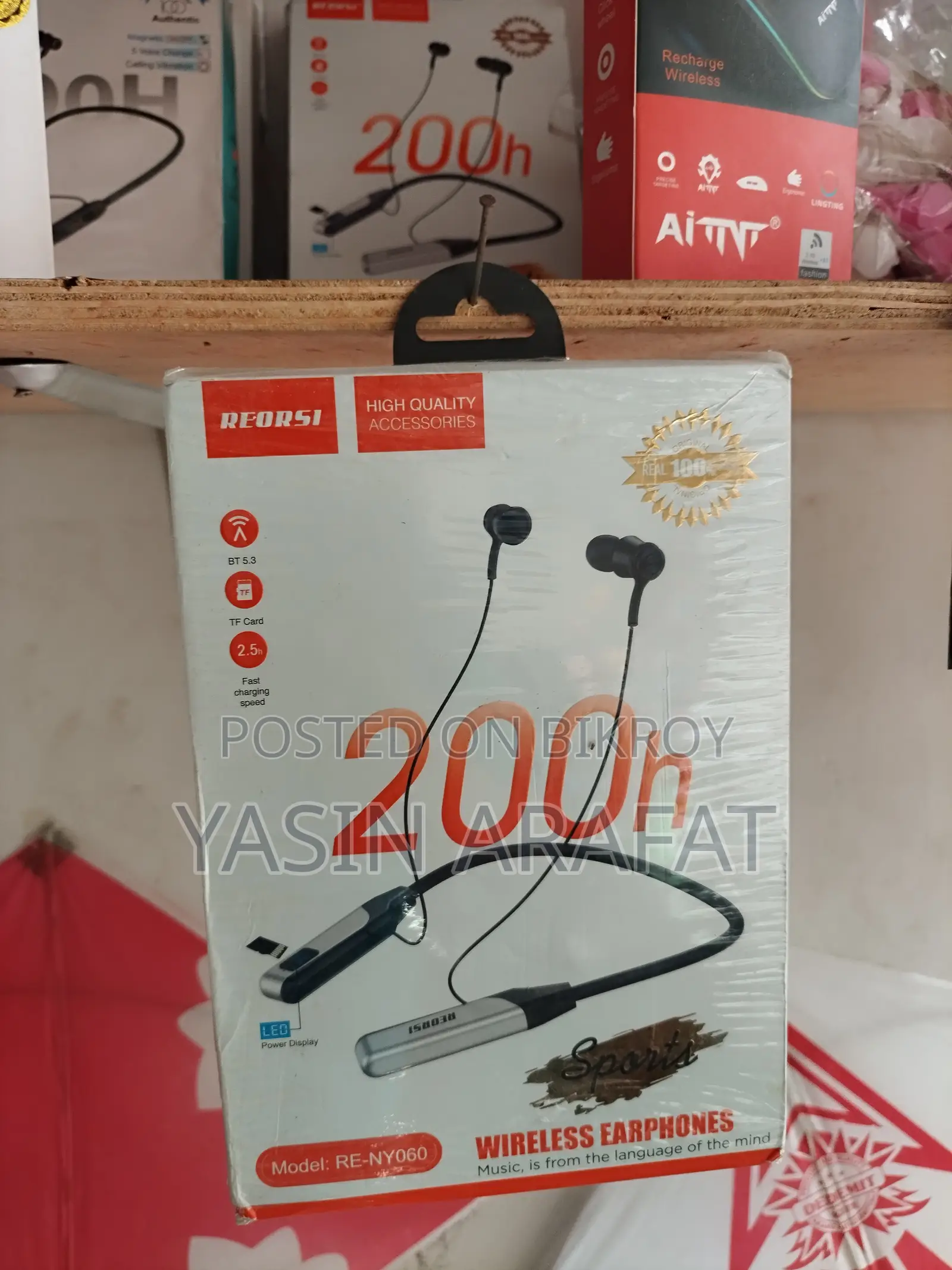 Regrsi 200-Hour Gaming Neckband