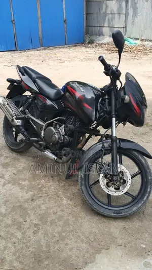 Bajaj Pulsar 150 . 2011