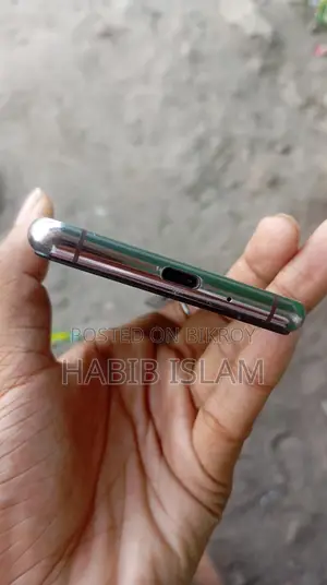 Sony Xperia 5 II . (Used)