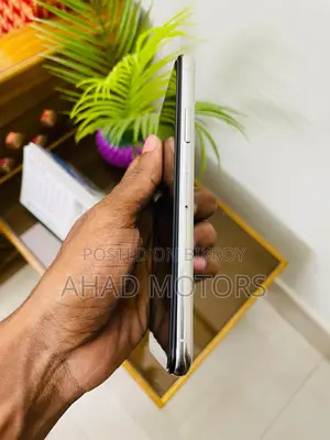 Apple iPhone X 64GB (Used)