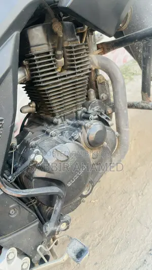 Suzuki Gixxer . 2024