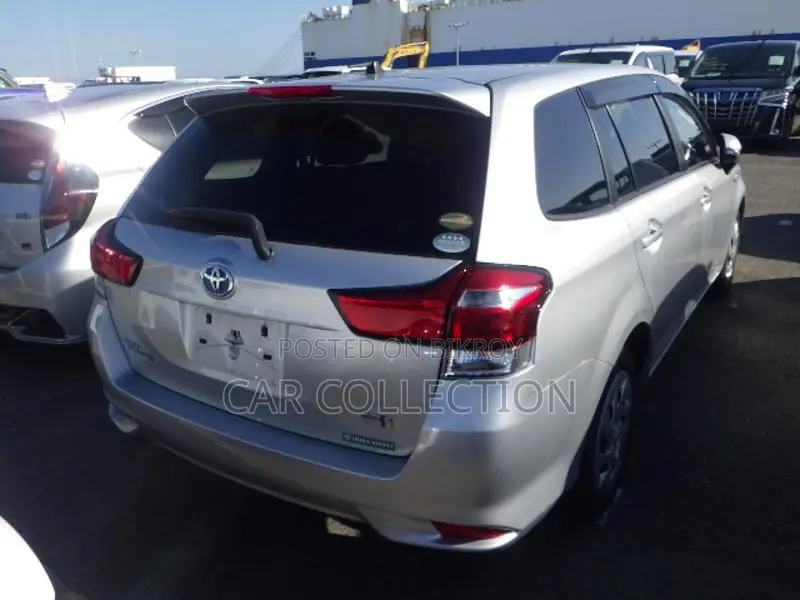 Toyota Fielder Ex 2021