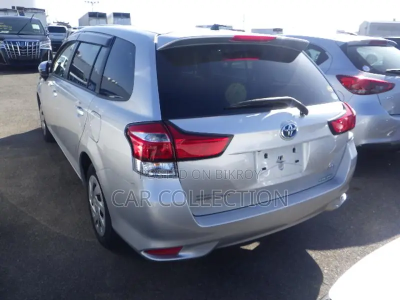 Toyota Fielder Ex 2021