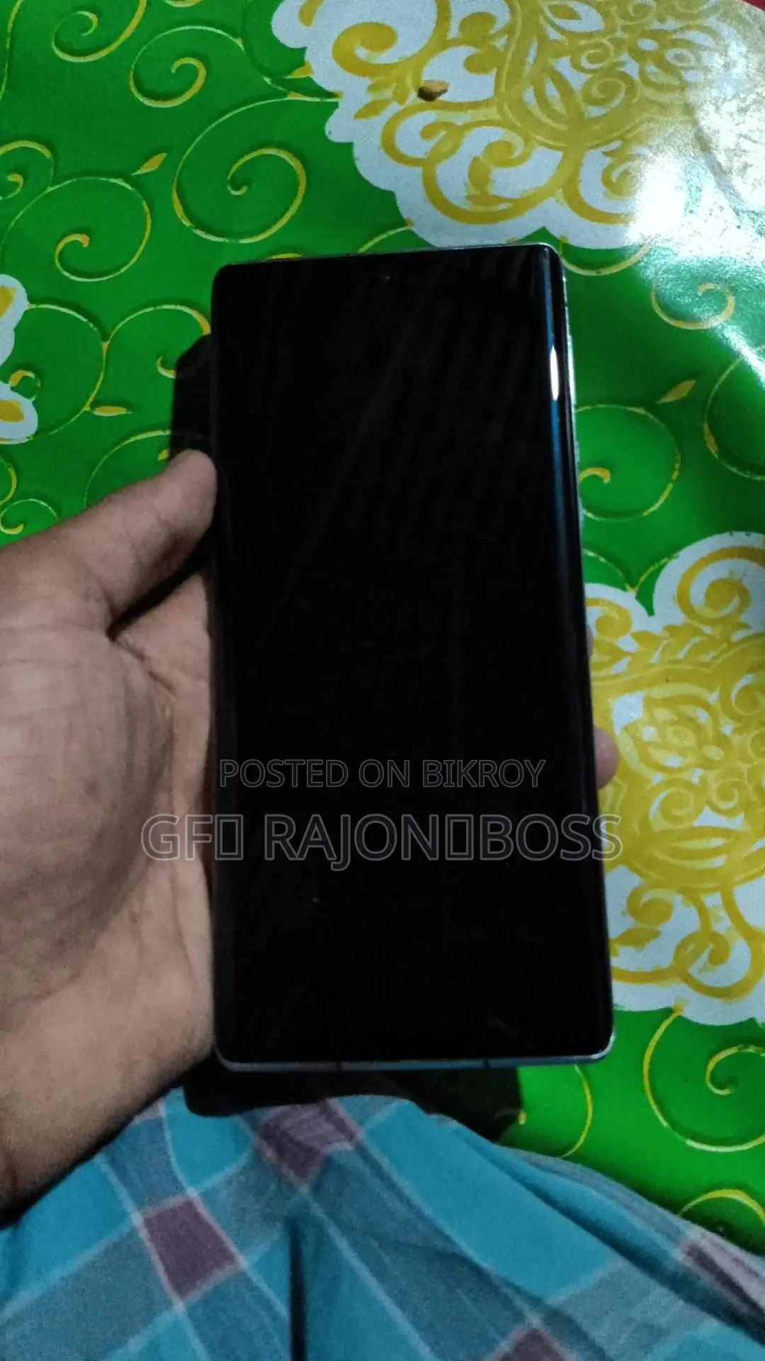 SHARP Aquos R6 . (Used)