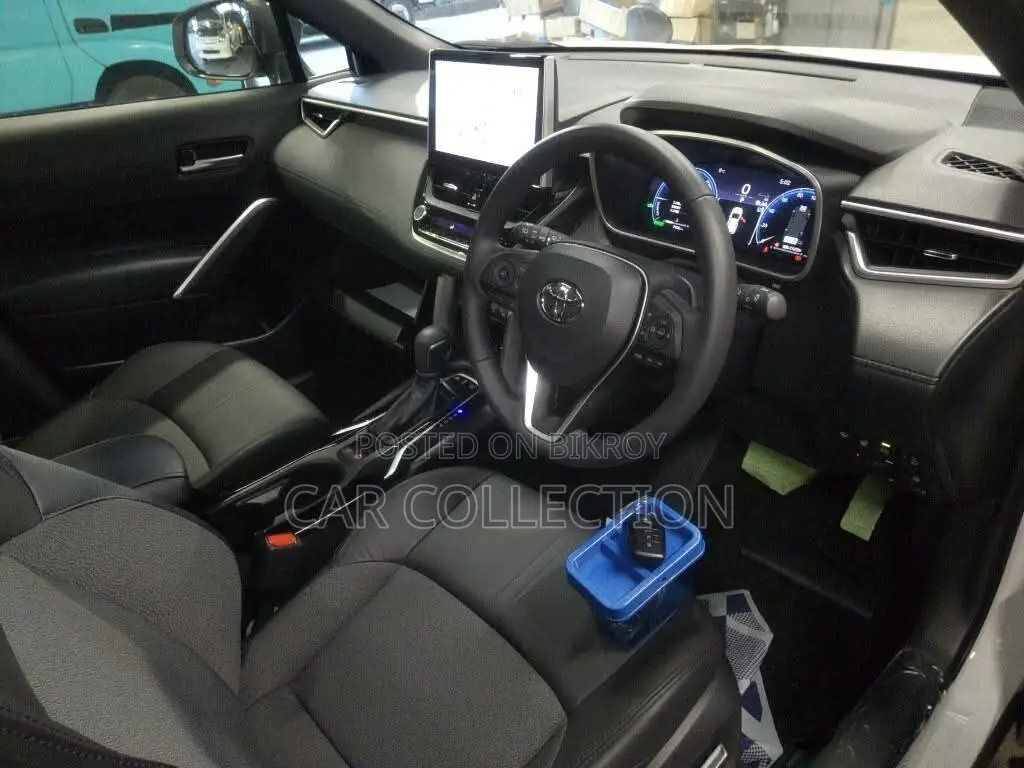 Toyota Corolla Cross Z Leather HV Pearl 2024
