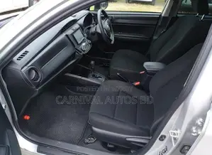 Toyota Axio EX HYBRID 2021 Silver